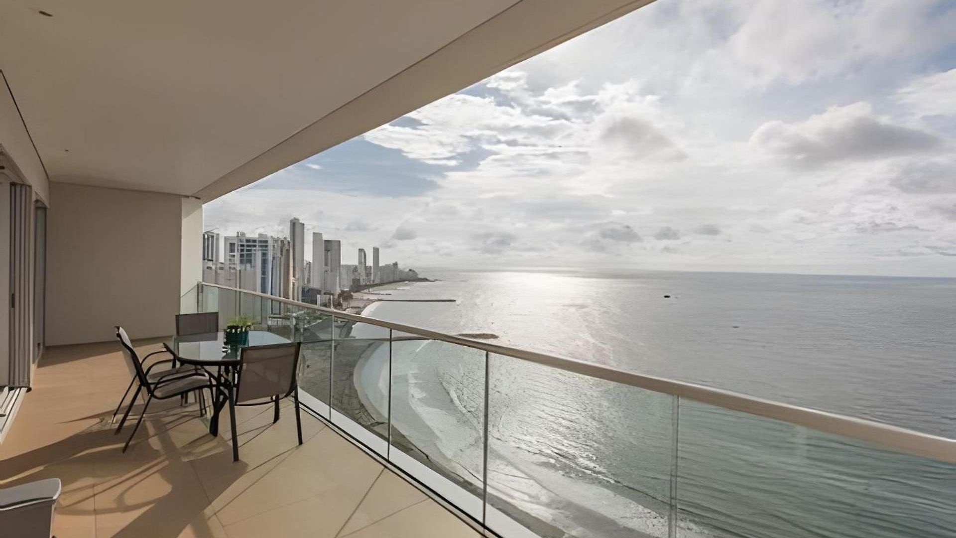 Lujoso Apto Con Vista Al Mar - H2 Hyatt 1806
