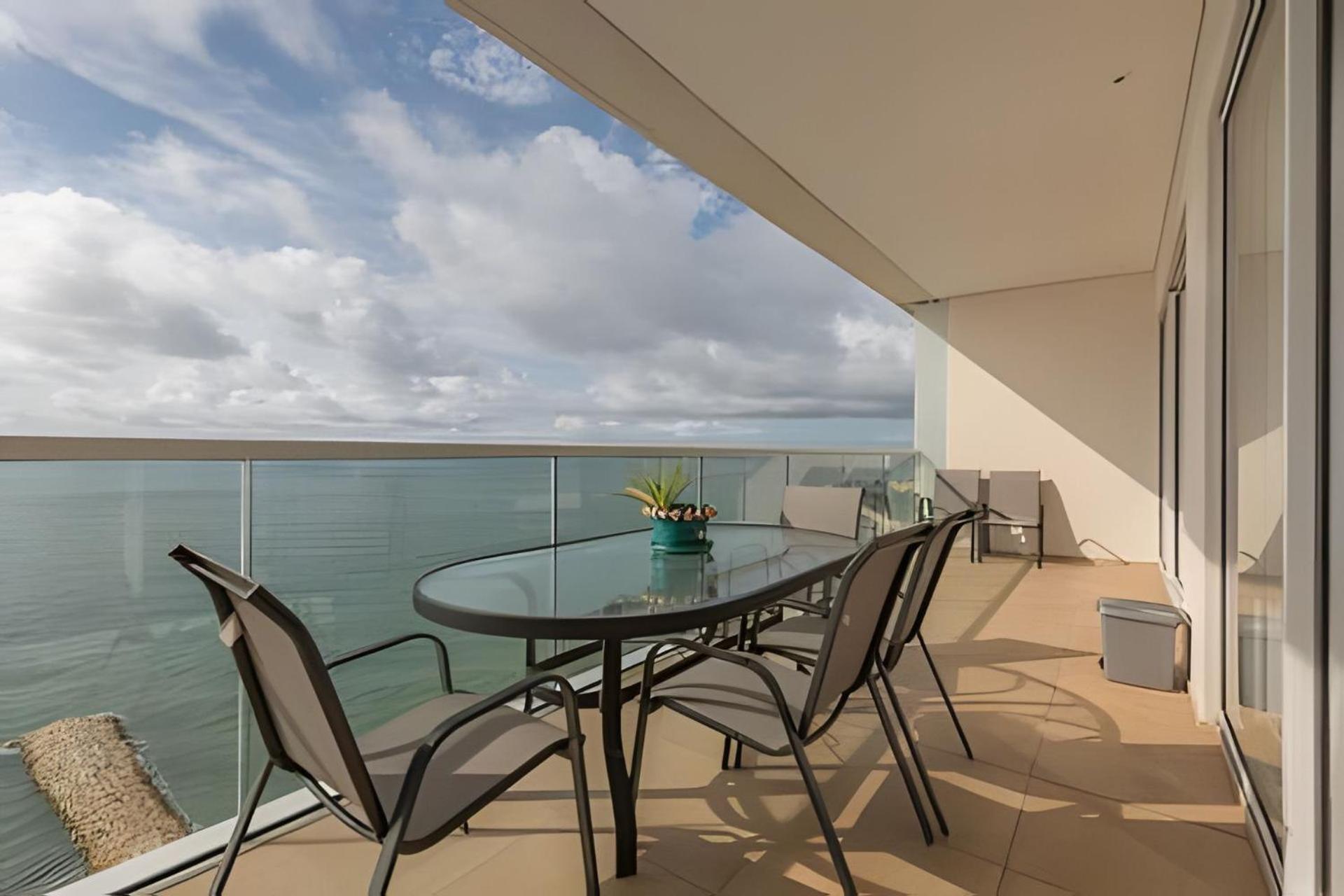 Lujoso Apto Con Vista Al Mar - H2 Hyatt 1806 Apartamento