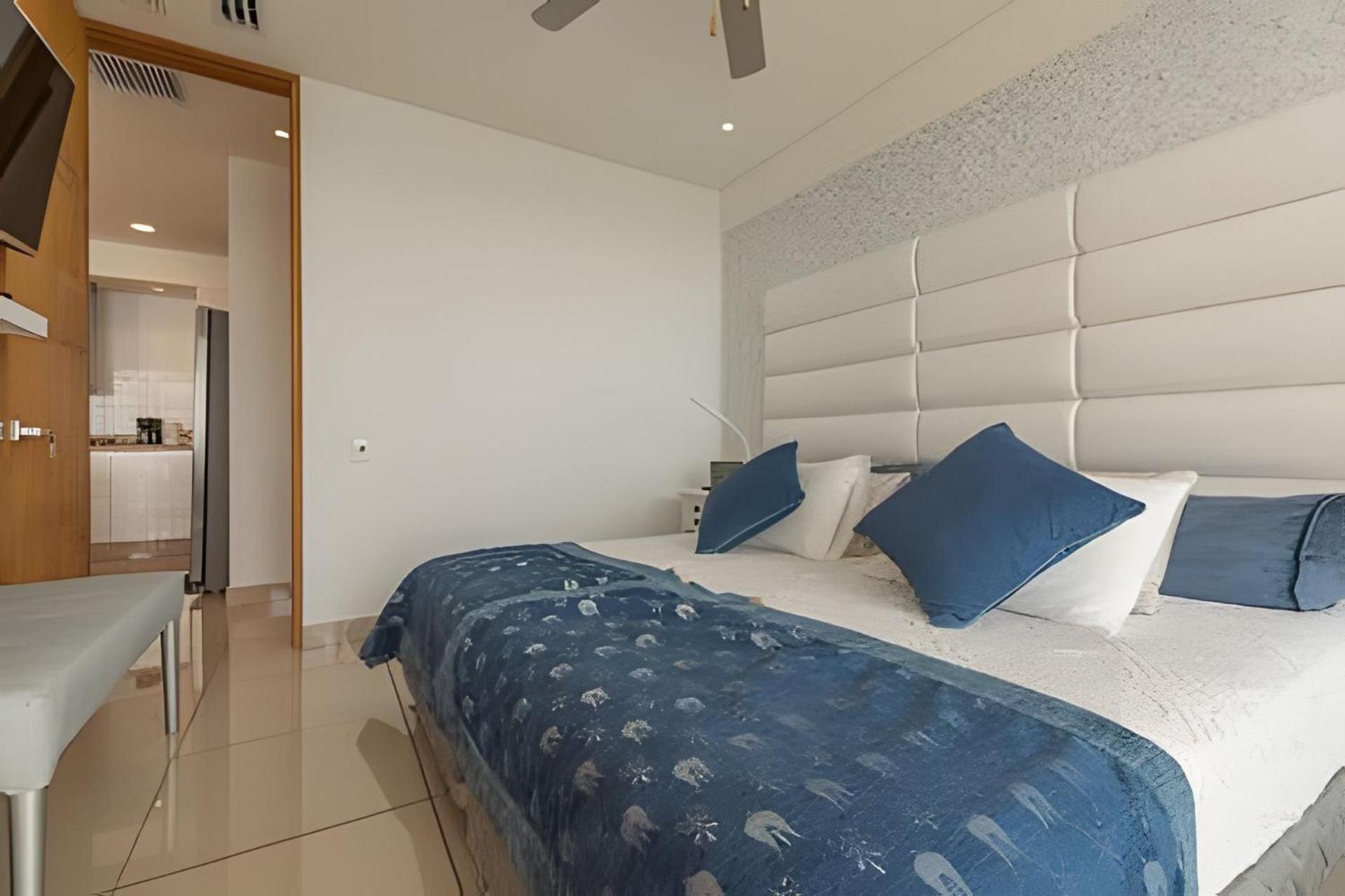 Lujoso Apto Con Vista Al Mar - H2 Hyatt 1806 Apartamento *