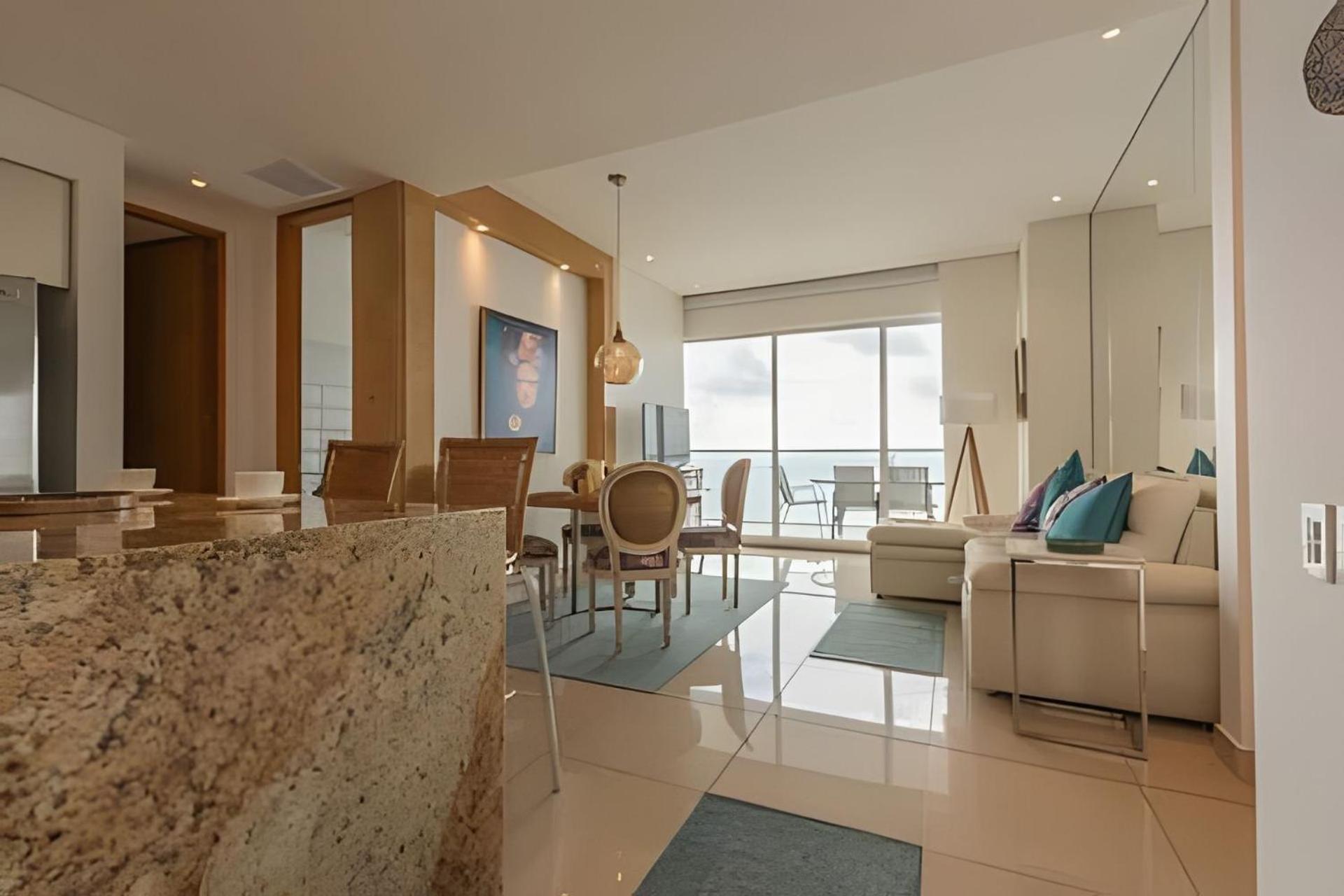 Lujoso Apto Con Vista Al Mar - H2 Hyatt 1806 *
